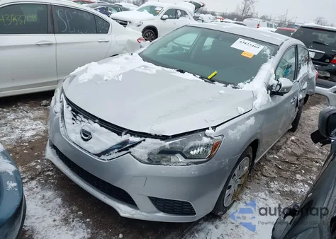2017 Nissan Sentra S z USA, uszkodzony, nr VIN 3N1AB7AP7HY372121